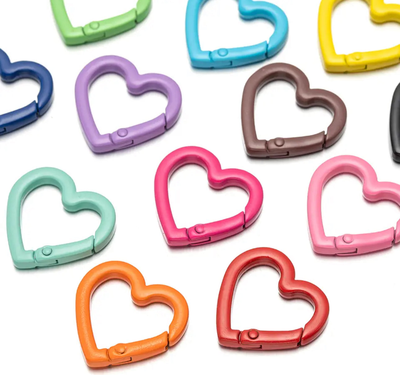 Heart shape small metallic yellow hooks (6)